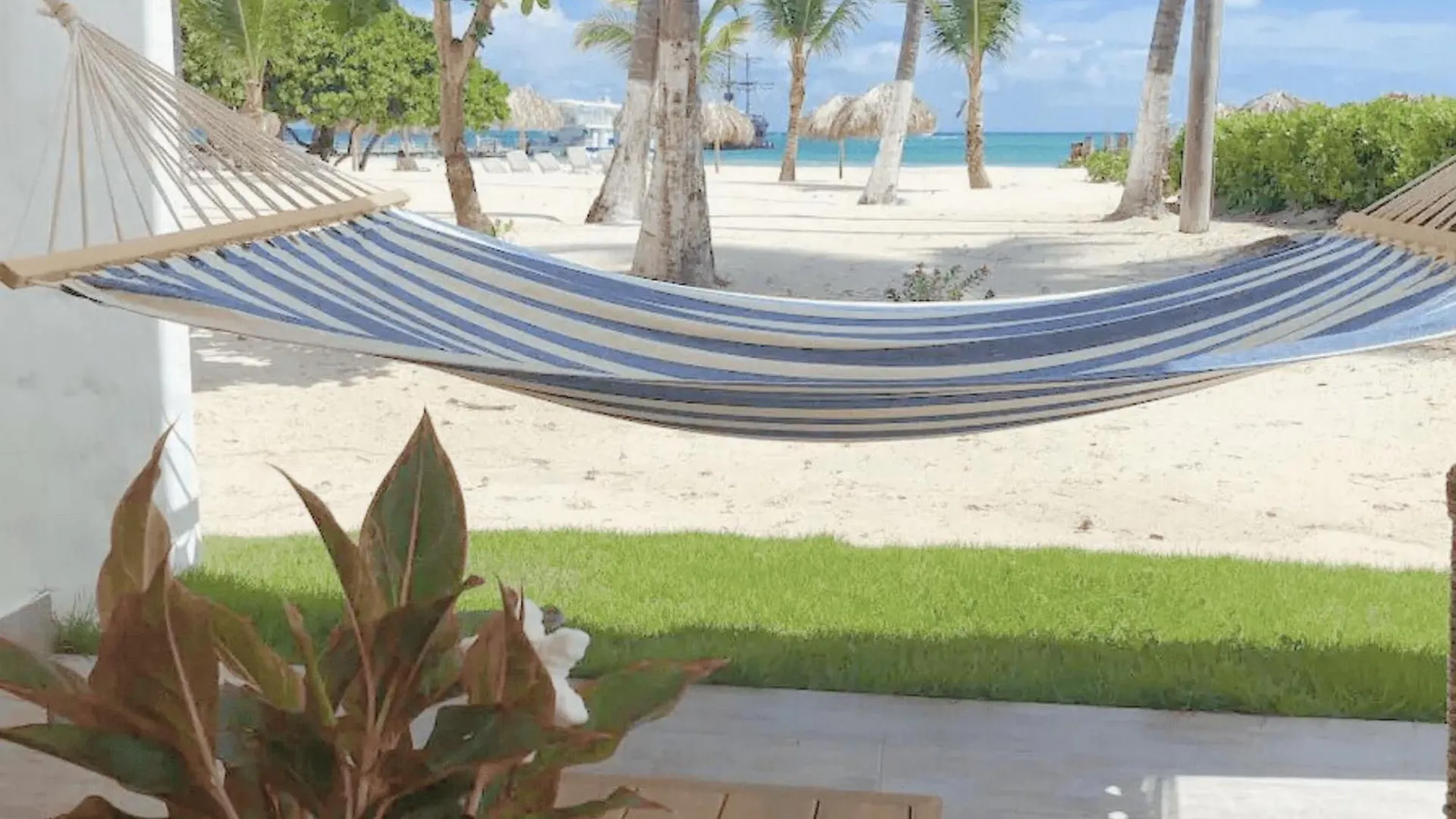 Beachfront Condo On Los Corales Beach, Playa Bavaro Punta Cana Apartment